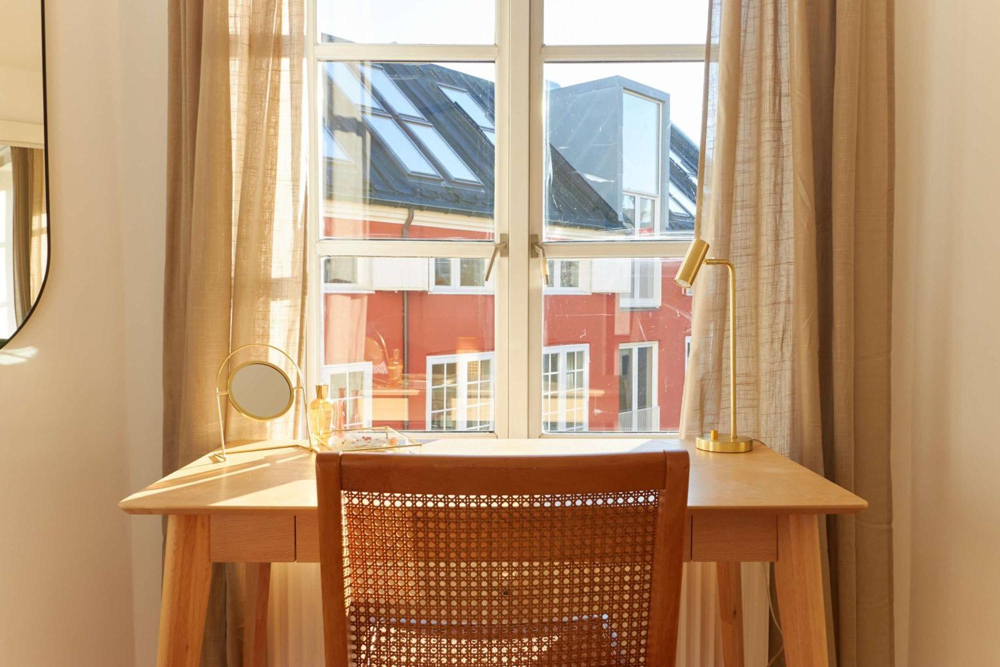 Stunning 2 Bedroom On Nyhavn With Private Balcony Copenhagen