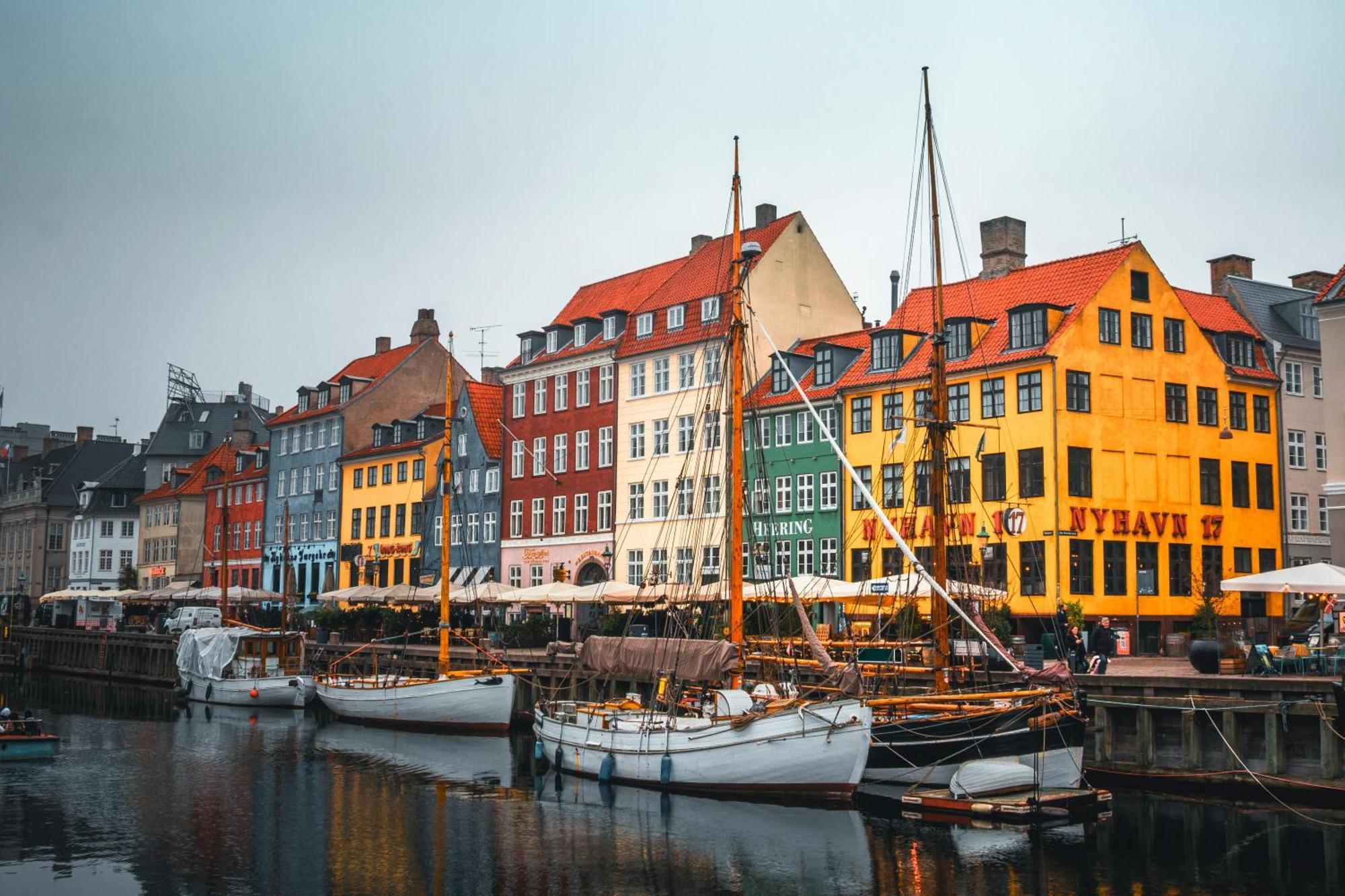 Apartamento Stunning 2 Bedroom On Nyhavn With Private Balcony *